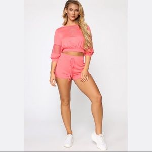 FASHION NOVA Seal the deal 2pc Short Set 💗🤍